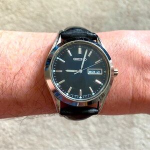 Seiko 8N9966 Watch Men’s Luminous Dial Black Band